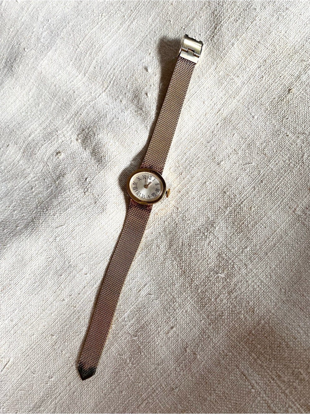 VTG Timex Gold Mesh Band Wrist Watch